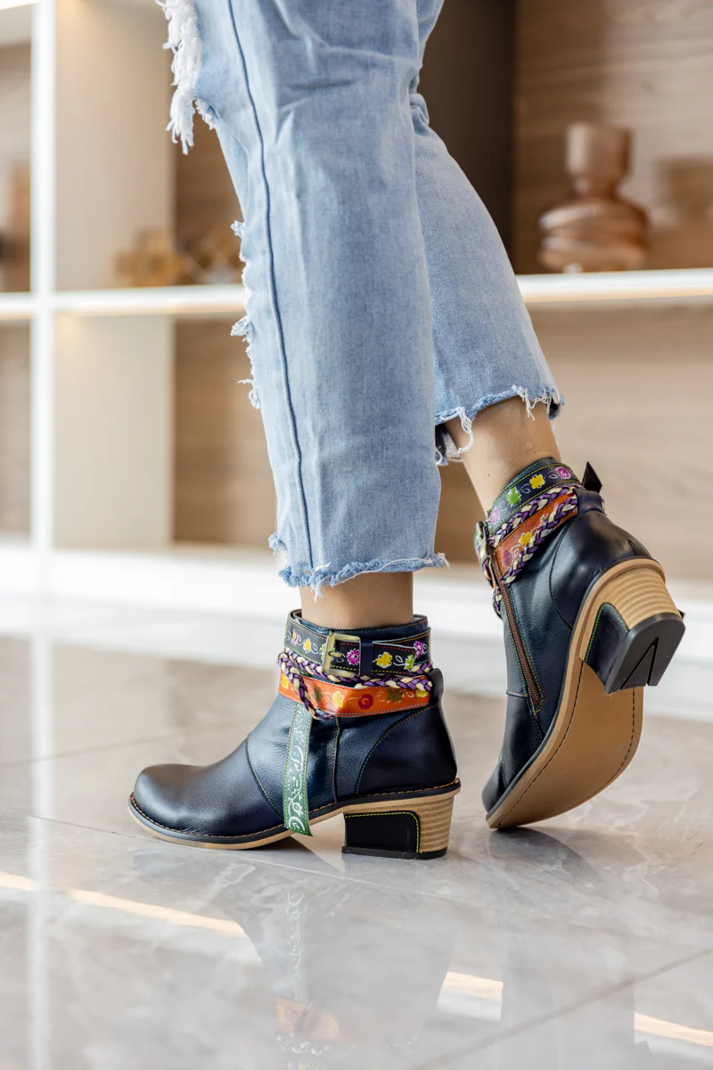 Soffia | Barry Western Leather Ankle Bootie - Image 7