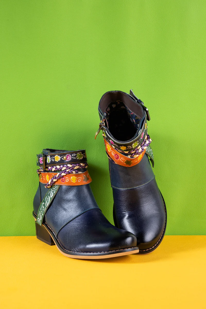 Soffia | Barry Western Leather Ankle Bootie - Image 8