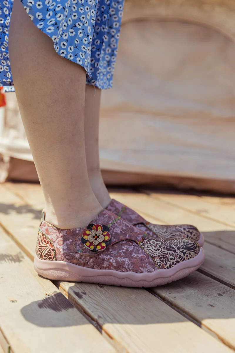 SOFFIA | BEIGE FLORAL LEATHER WRAP-TOP SNEAKER - Image 4
