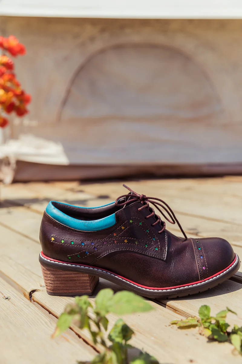 SOFFIA | BROWN STAR EMBOSSED LEATHER BROGUES OXFORD - Image 4
