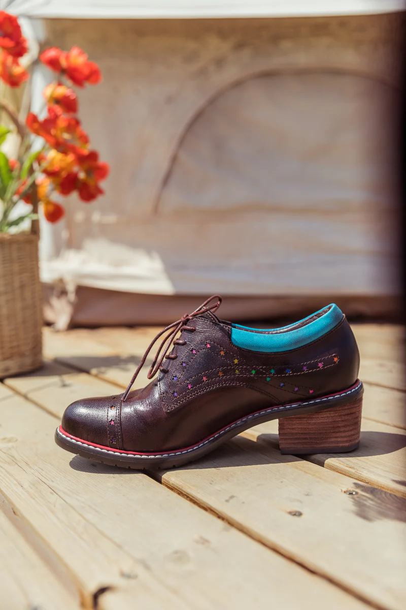 SOFFIA | BROWN STAR EMBOSSED LEATHER BROGUES OXFORD - Image 5