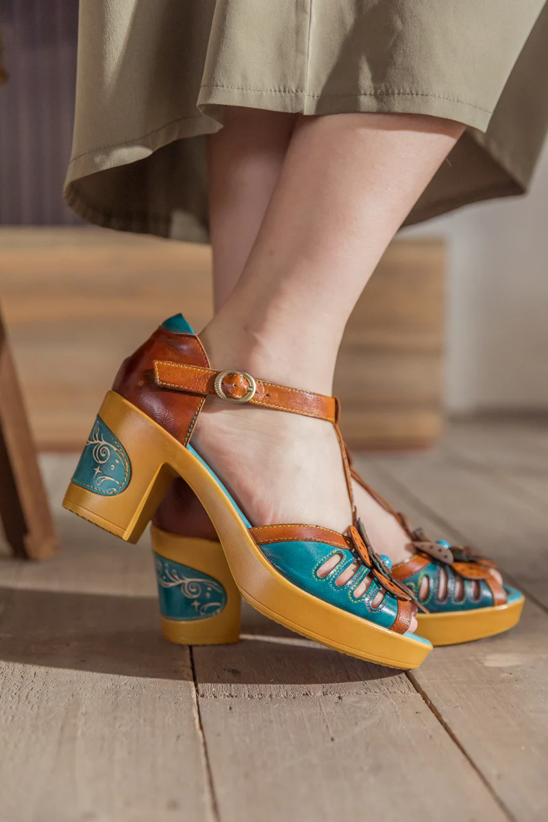 SOFFIA | DAISY APPLIQUE T STRAP LEATHER SANDAL - Image 4