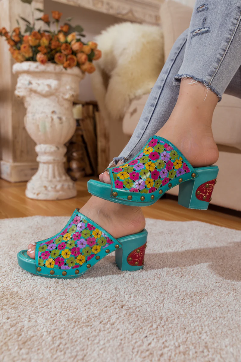 SOFFIA | DAISY EMBOSSED TURQUOISE LEATHER CLOG - Image 4