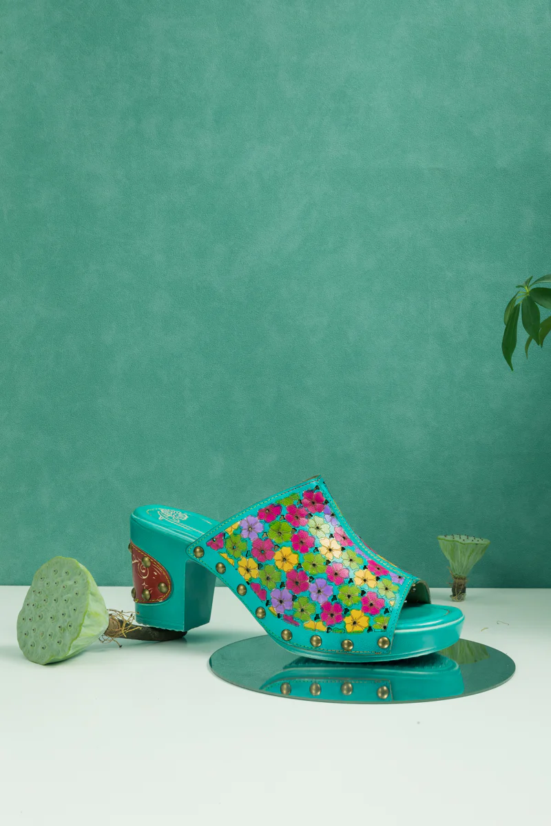 SOFFIA | DAISY EMBOSSED TURQUOISE LEATHER CLOG - Image 7