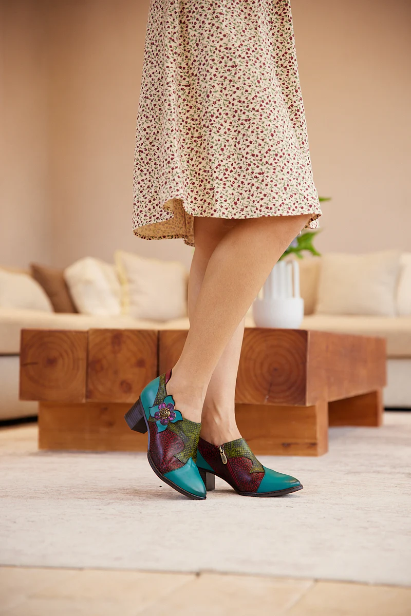 Soffia | Dixon Daisy Applique Leather Pump - Image 4