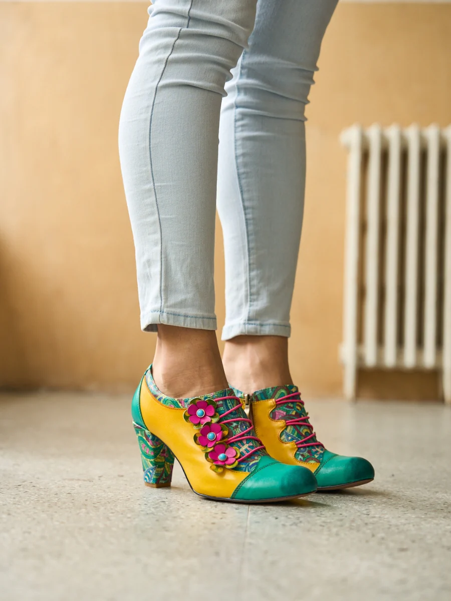 Soffia | Douce Marguerite Leather Pump Brogues - Image 3