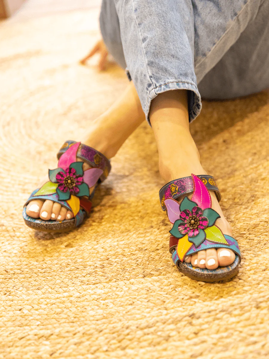 SOFFIA | FLOR DE PARAISO LEATHER WEDGE SANDAL - NAVY - Image 4