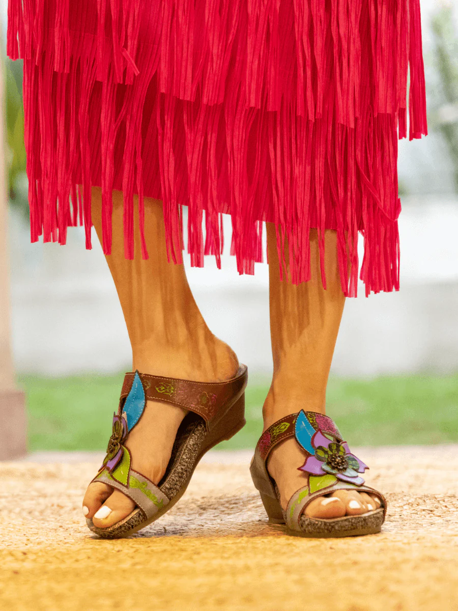 SOFFIA | FLOR DE PARAISO LEATHER WEDGE SANDAL - PURPLE - Image 2