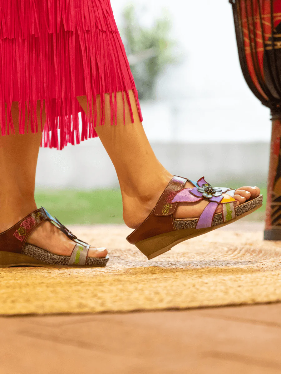 SOFFIA | FLOR DE PARAISO LEATHER WEDGE SANDAL - PURPLE - Image 5