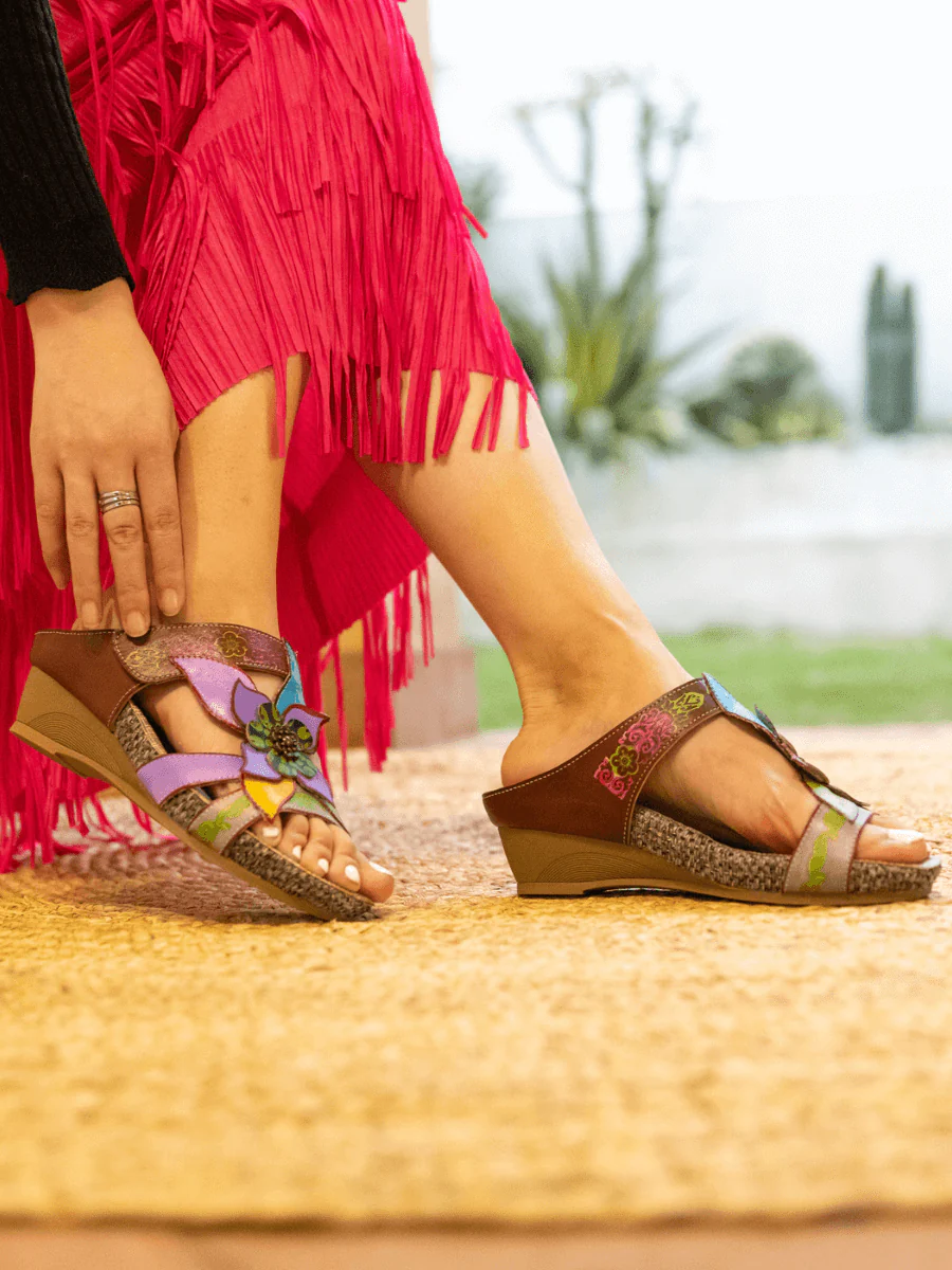 SOFFIA | FLOR DE PARAISO LEATHER WEDGE SANDAL - PURPLE - Image 7