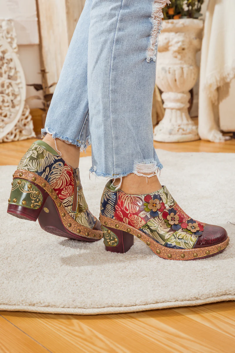 SOFFIA | FLORAL APPLIQUED LEATHER LOAFER - Image 11