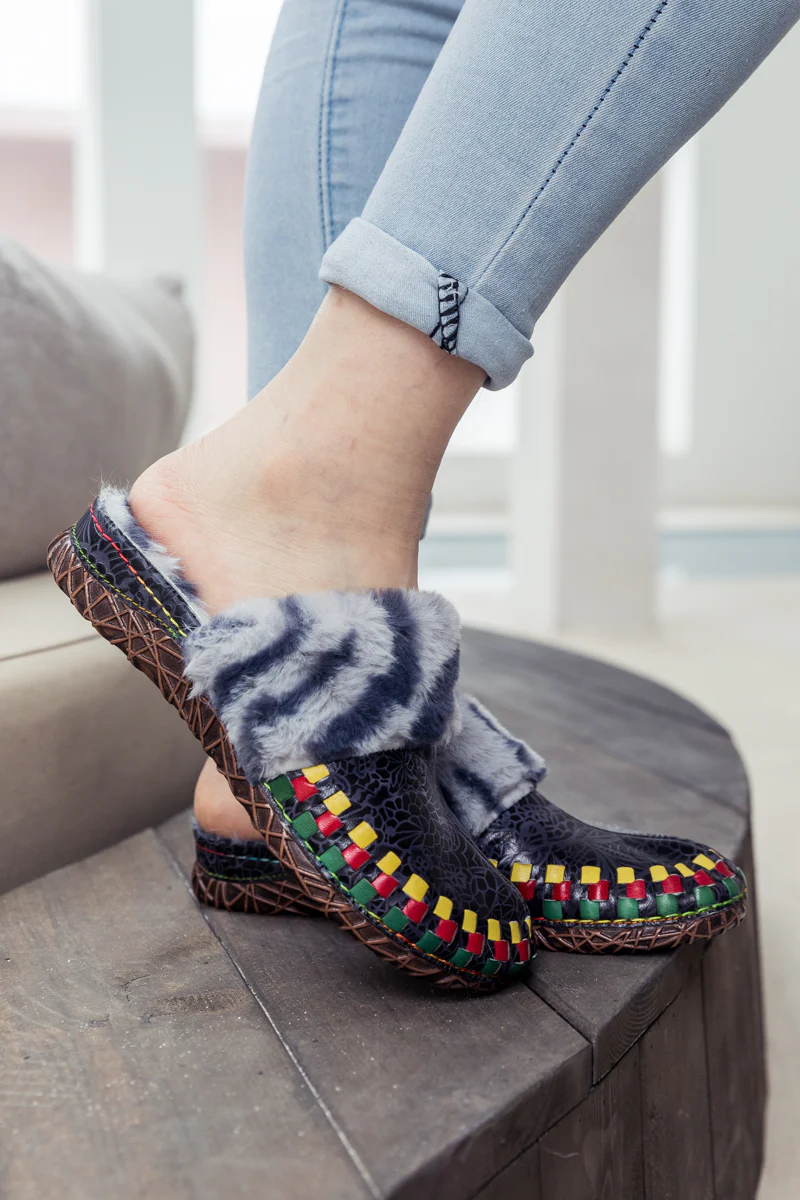 SOFFIA | Floral Embossed Wool Lined Leather Slipper - Navy Black - Image 10
