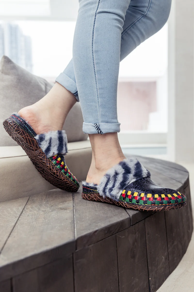 SOFFIA | Floral Embossed Wool Lined Leather Slipper - Navy Black - Image 11