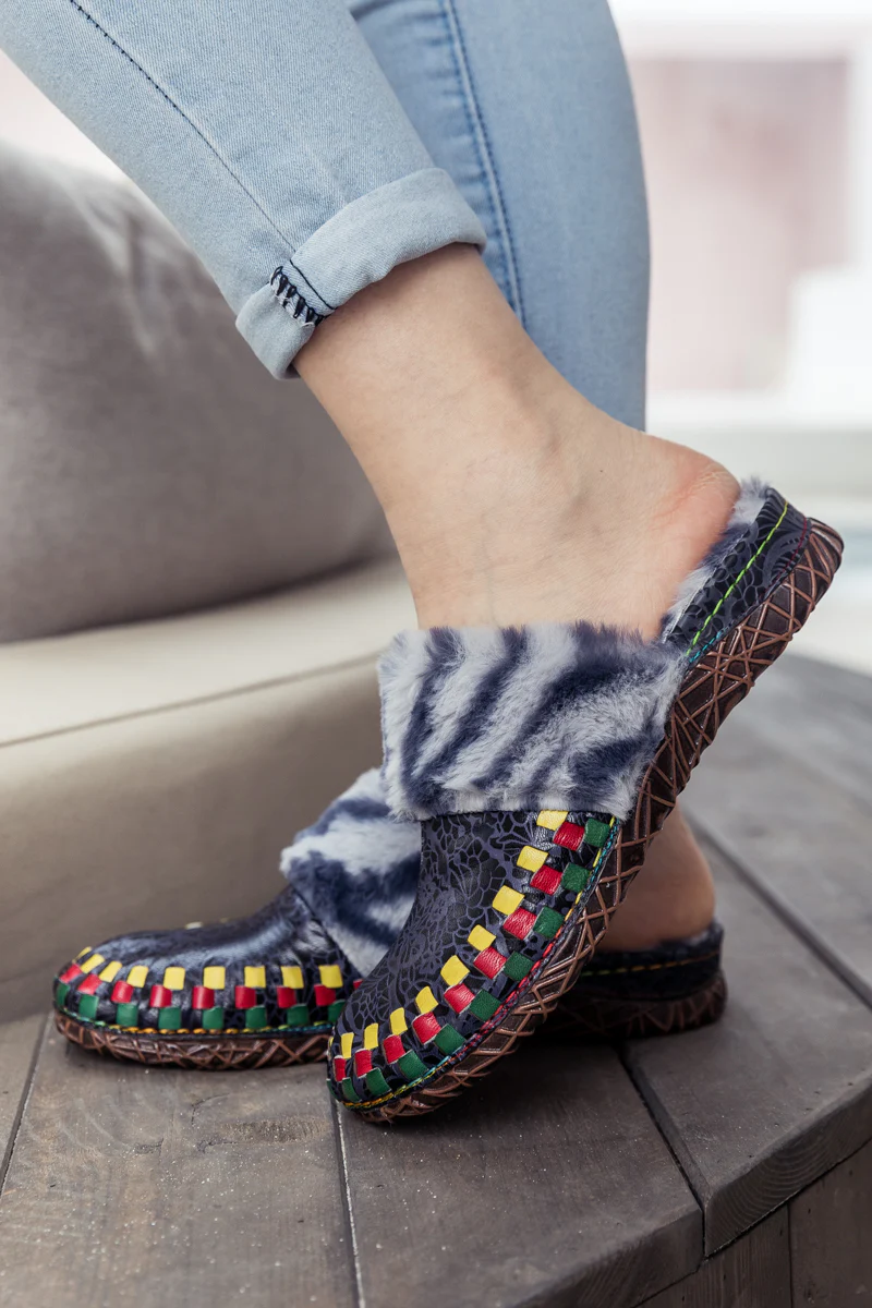 SOFFIA | Floral Embossed Wool Lined Leather Slipper - Navy Black - Image 8