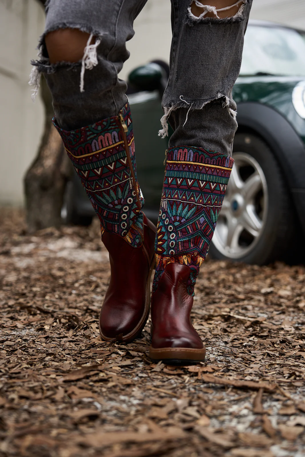 Soffia | Folks Ethnic Embroidery Leather Knee-High Boots - Image 2
