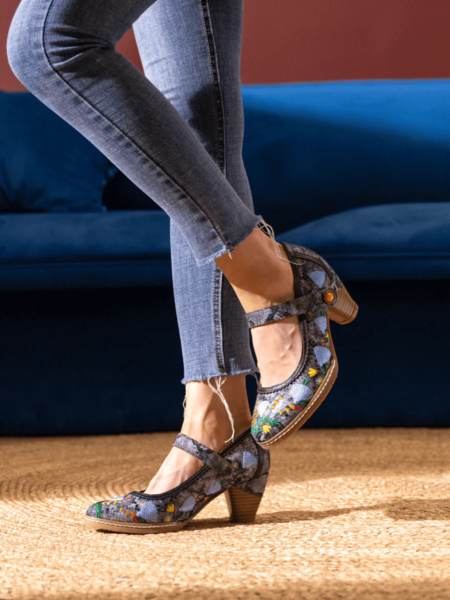 SOFFIA | GEORGINA FLORAL LEATHER PUMP - Image 4
