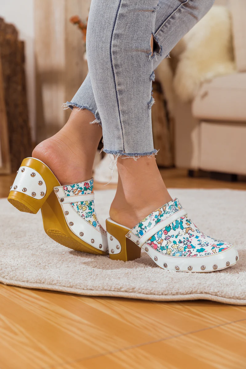 SOFFIA | GRAFFITI FLORAL PATTERNED LEATHER CLOG WHITE - Image 5