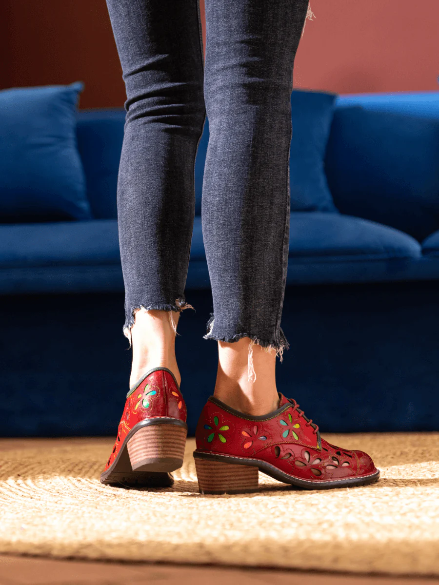 SOFFIA | IT JUST DAISY PERFORATED LEATHER OXFORD - Image 10