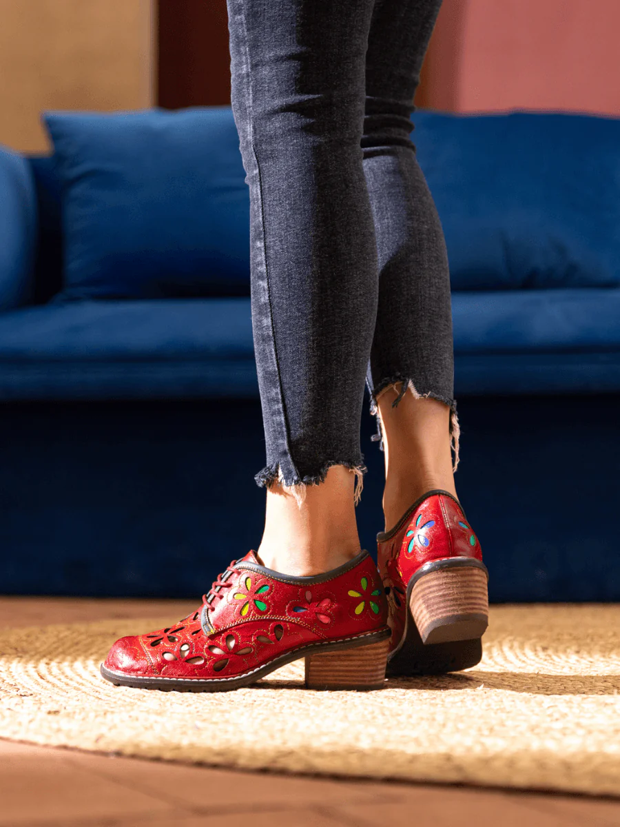 SOFFIA | IT JUST DAISY PERFORATED LEATHER OXFORD - Image 11