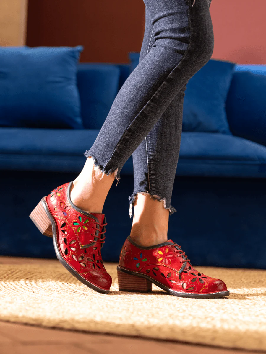 SOFFIA | IT JUST DAISY PERFORATED LEATHER OXFORD - Image 5