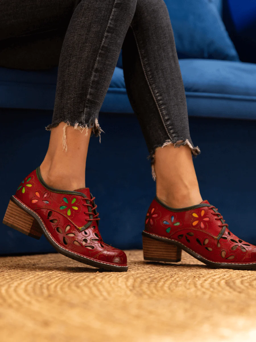 SOFFIA | IT JUST DAISY PERFORATED LEATHER OXFORD - Image 7