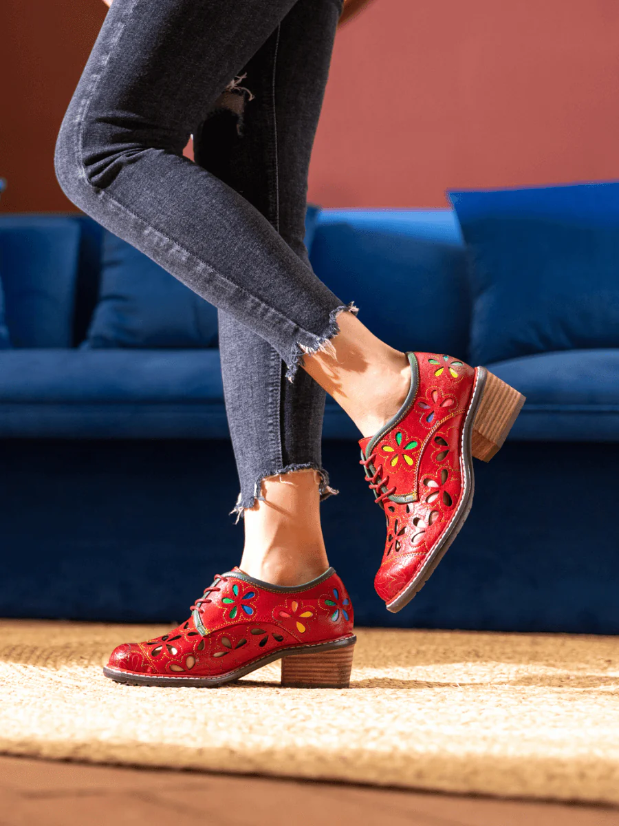 SOFFIA | IT JUST DAISY PERFORATED LEATHER OXFORD - Image 9