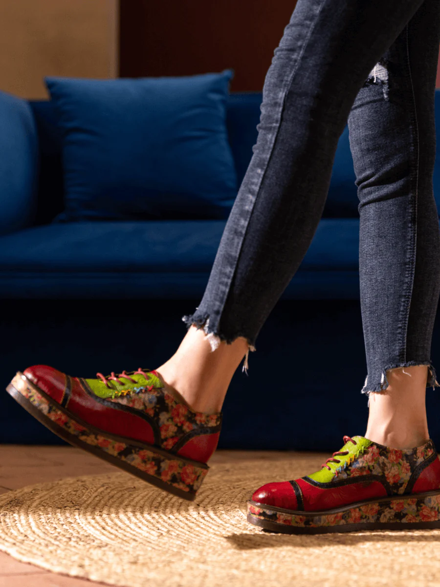 SOFFIA | JANIE FLORAL EMBOSSED LEATHER PLATFORM OXFORD - Image 5