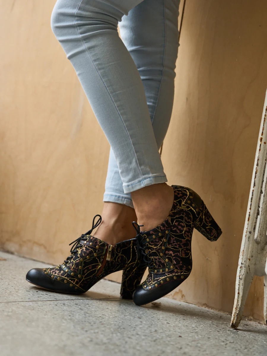 Soffia | Jingle My Way Stud Embellished Jacquard Oxford - Image 12