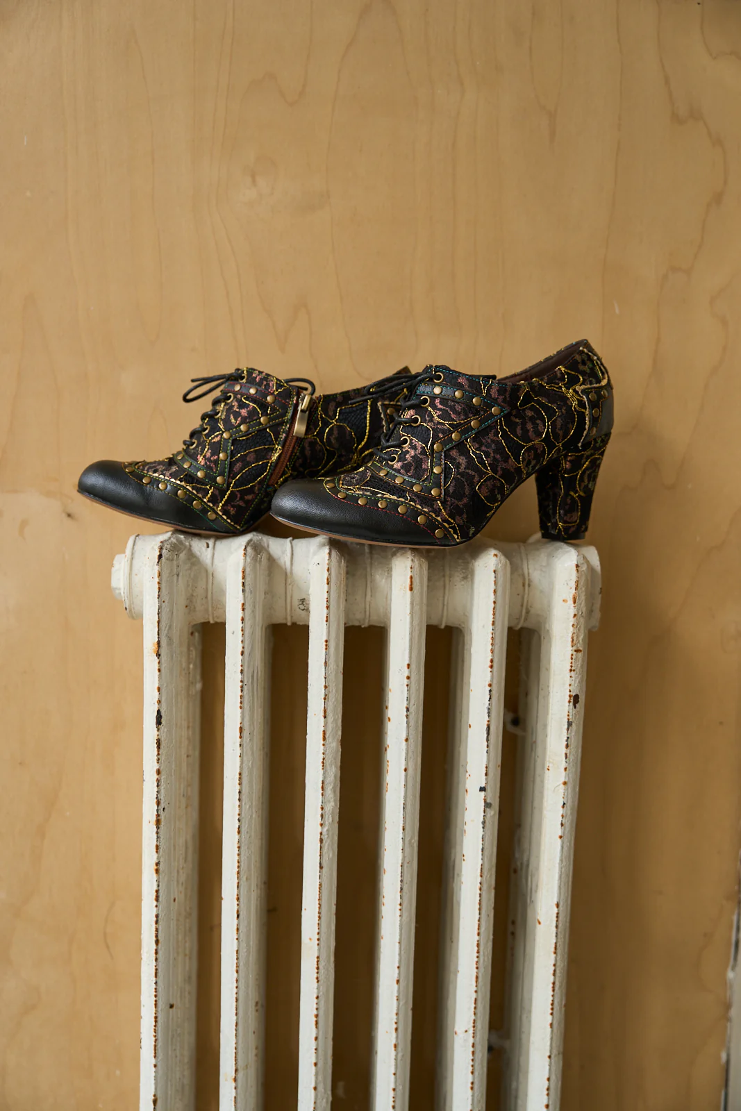 Soffia | Jingle My Way Stud Embellished Jacquard Oxford - Image 14