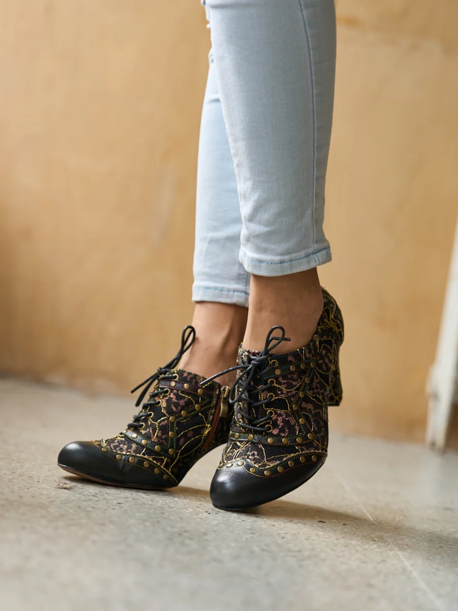 Soffia | Jingle My Way Stud Embellished Jacquard Oxford - Image 8