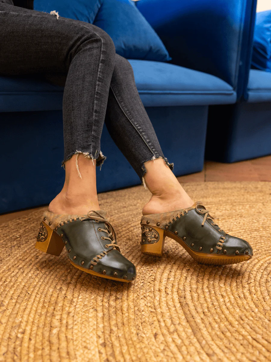 SOFFIA | KAIRO STUDDED STITCH LEATHER CLOG - Image 7
