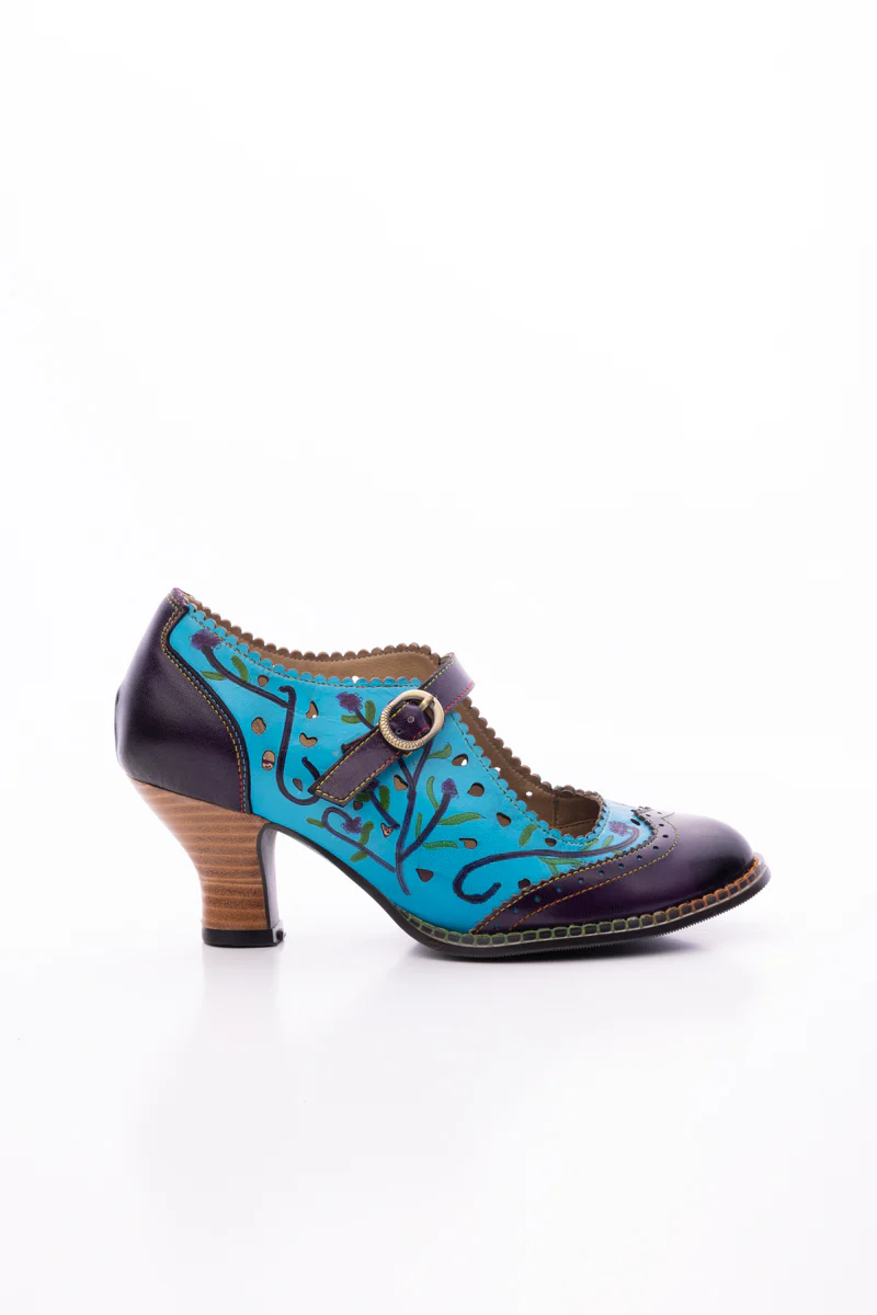 SOFFIA | PICKING PETALS FLORAL PERFORATED LEATHER PUMP - Image 10