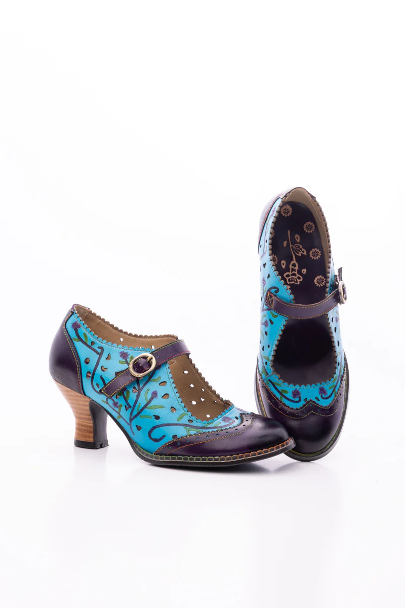SOFFIA | PICKING PETALS FLORAL PERFORATED LEATHER PUMP - Image 11