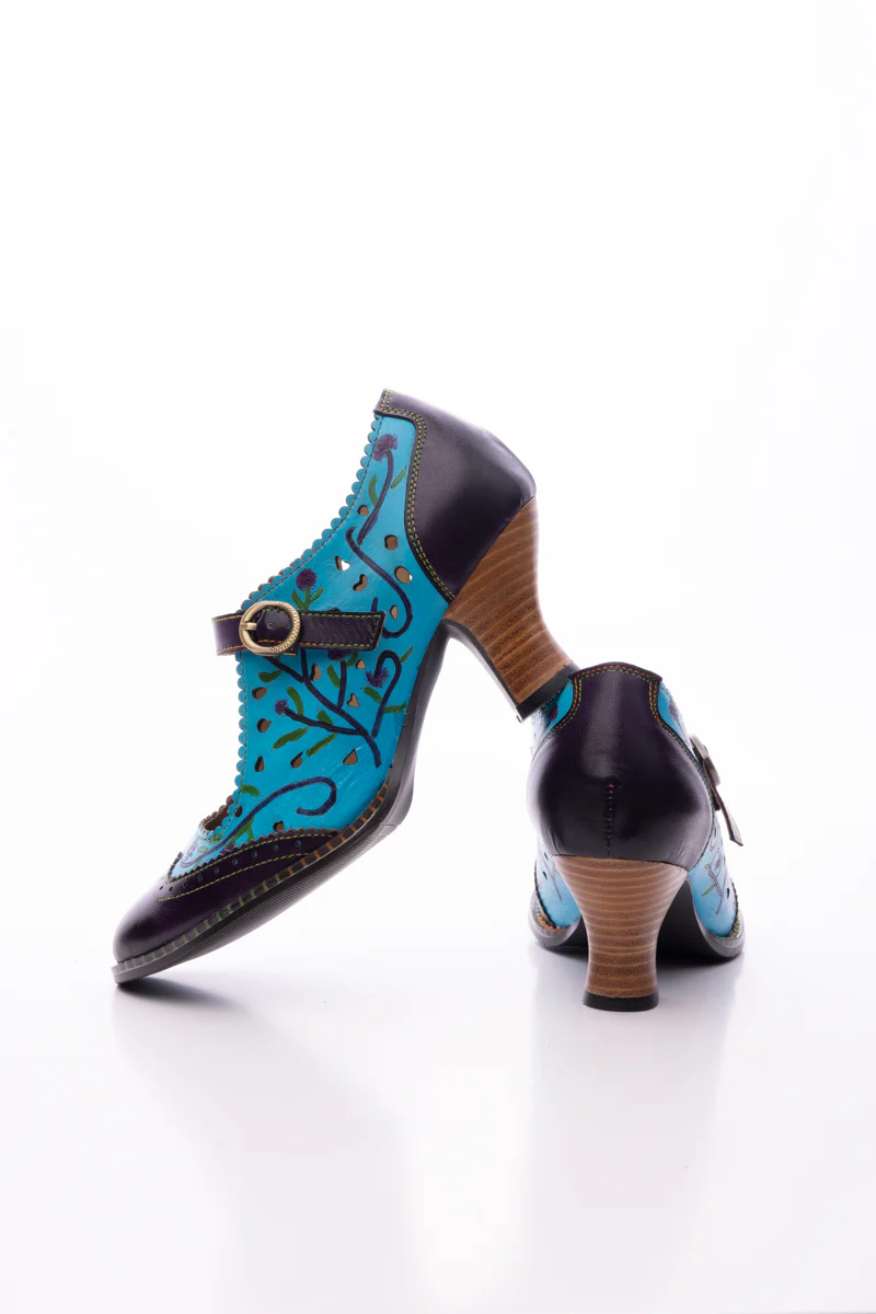 SOFFIA | PICKING PETALS FLORAL PERFORATED LEATHER PUMP - Image 12