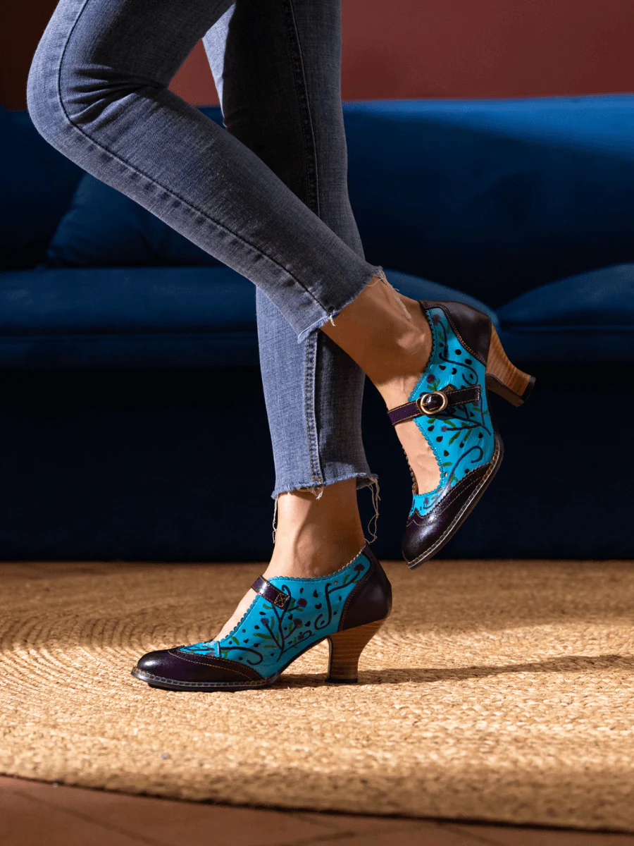 SOFFIA | PICKING PETALS FLORAL PERFORATED LEATHER PUMP - Image 5