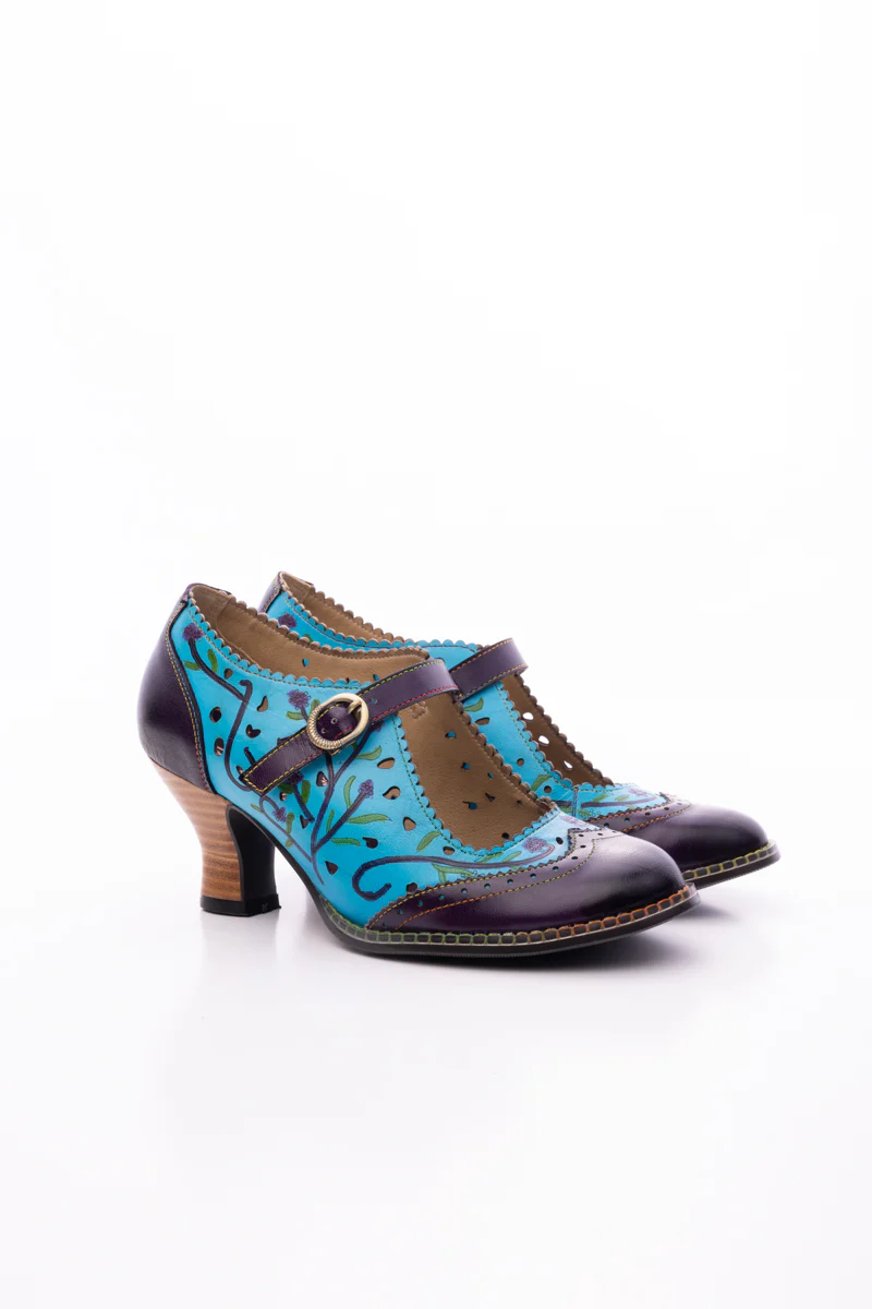 SOFFIA | PICKING PETALS FLORAL PERFORATED LEATHER PUMP - Image 9