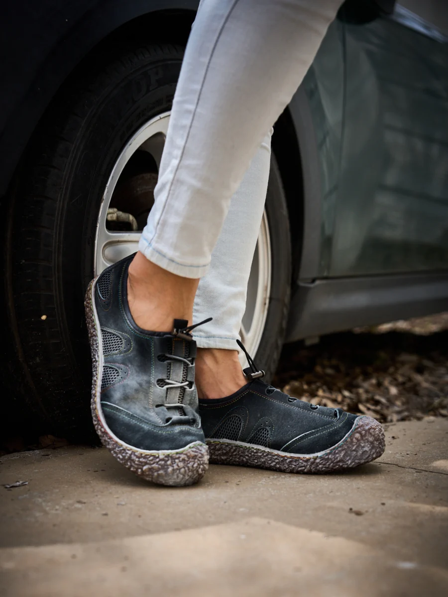 Soffia | Right On Road Leather Outdoor Sneaker - Image 4