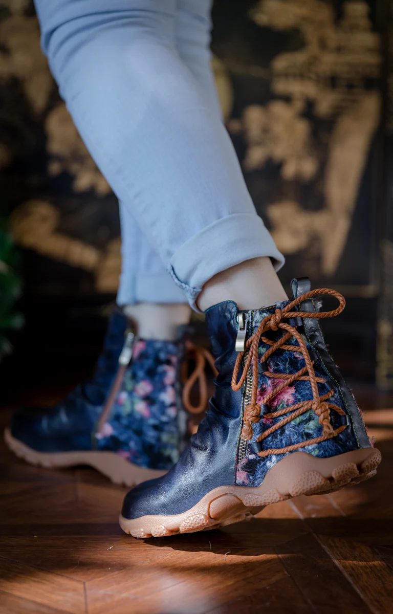 SOFFIA | RUCHED BLACK LEATHER COMBAT BOOT - Image 4