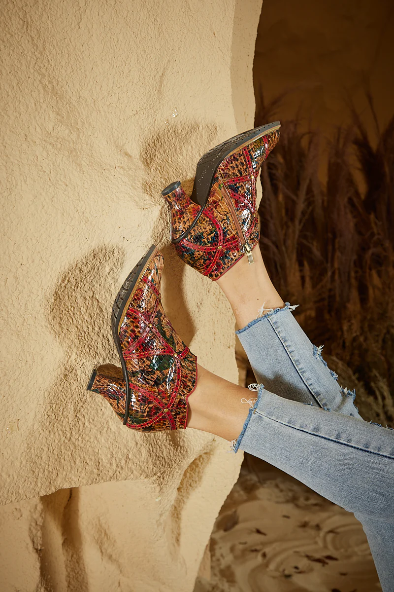 Soffia | Samara Croc Pattern Low Ankle Leather Boots - Image 6