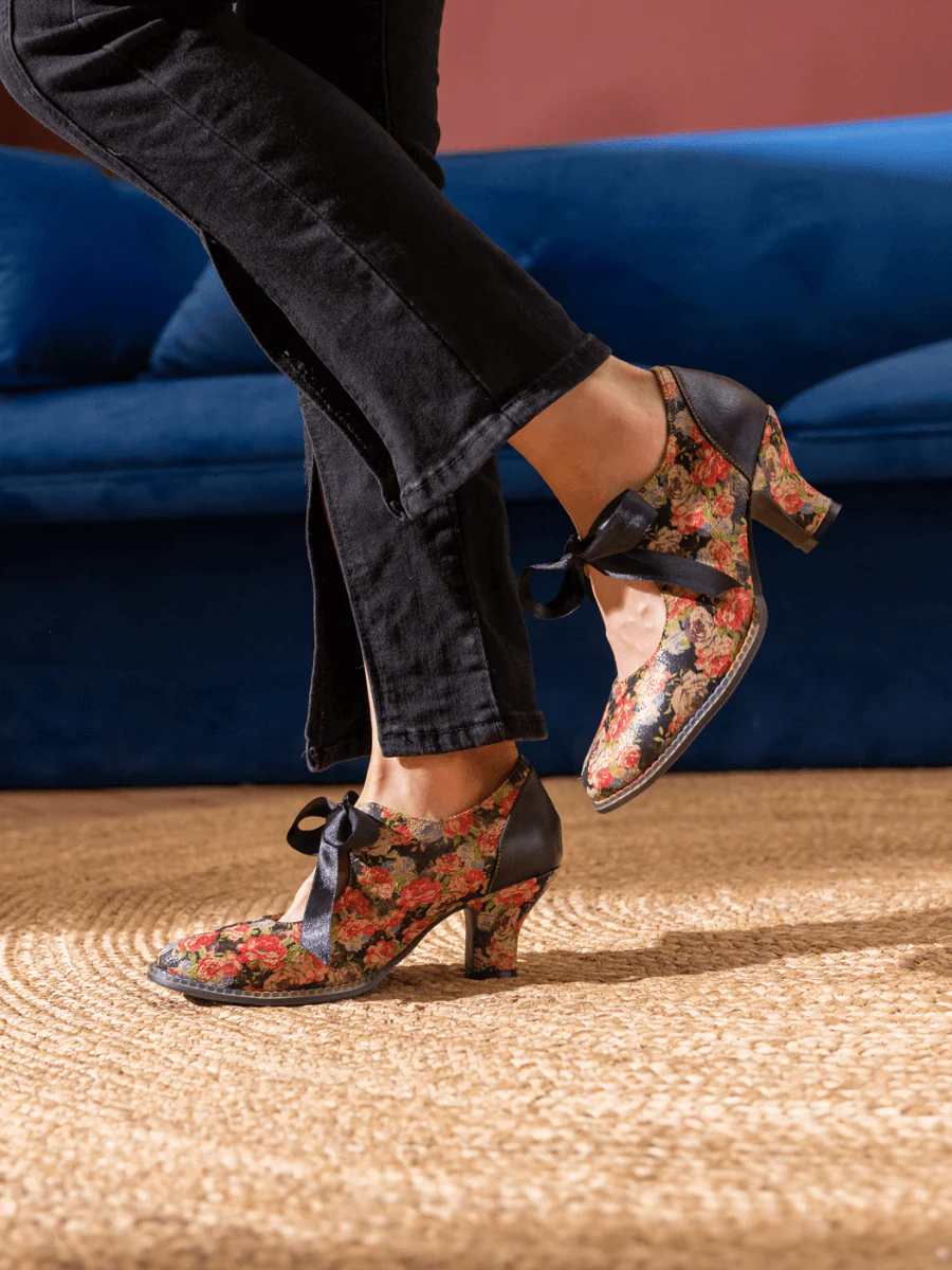 SOFFIA | STEFANIA FLORAL TIE BOW LACE-UP LEATHER PUMP - Image 5