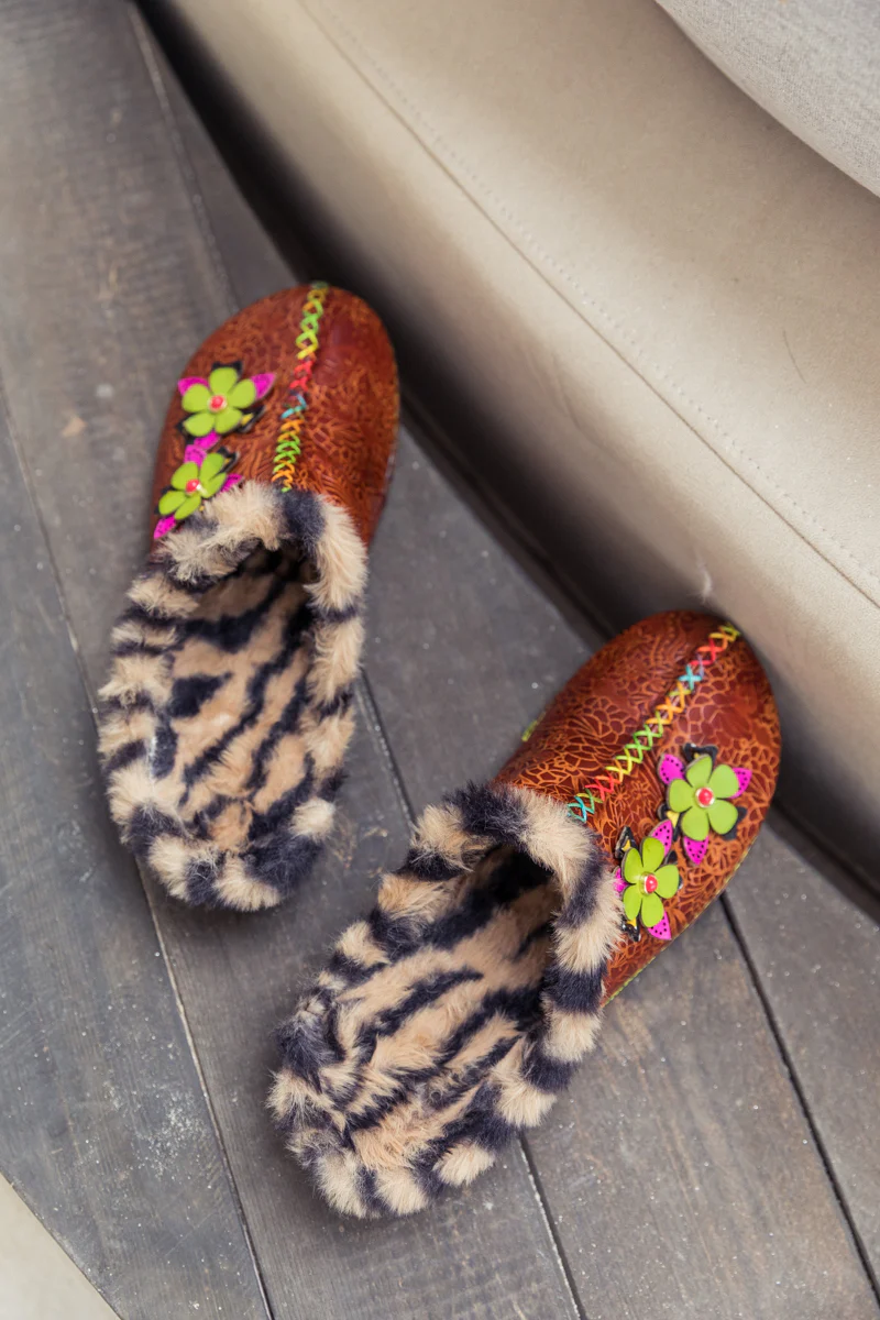 SOFFIA | Tiger Printed Wool Lined Applique Leather Slipper - Brown - Image 3
