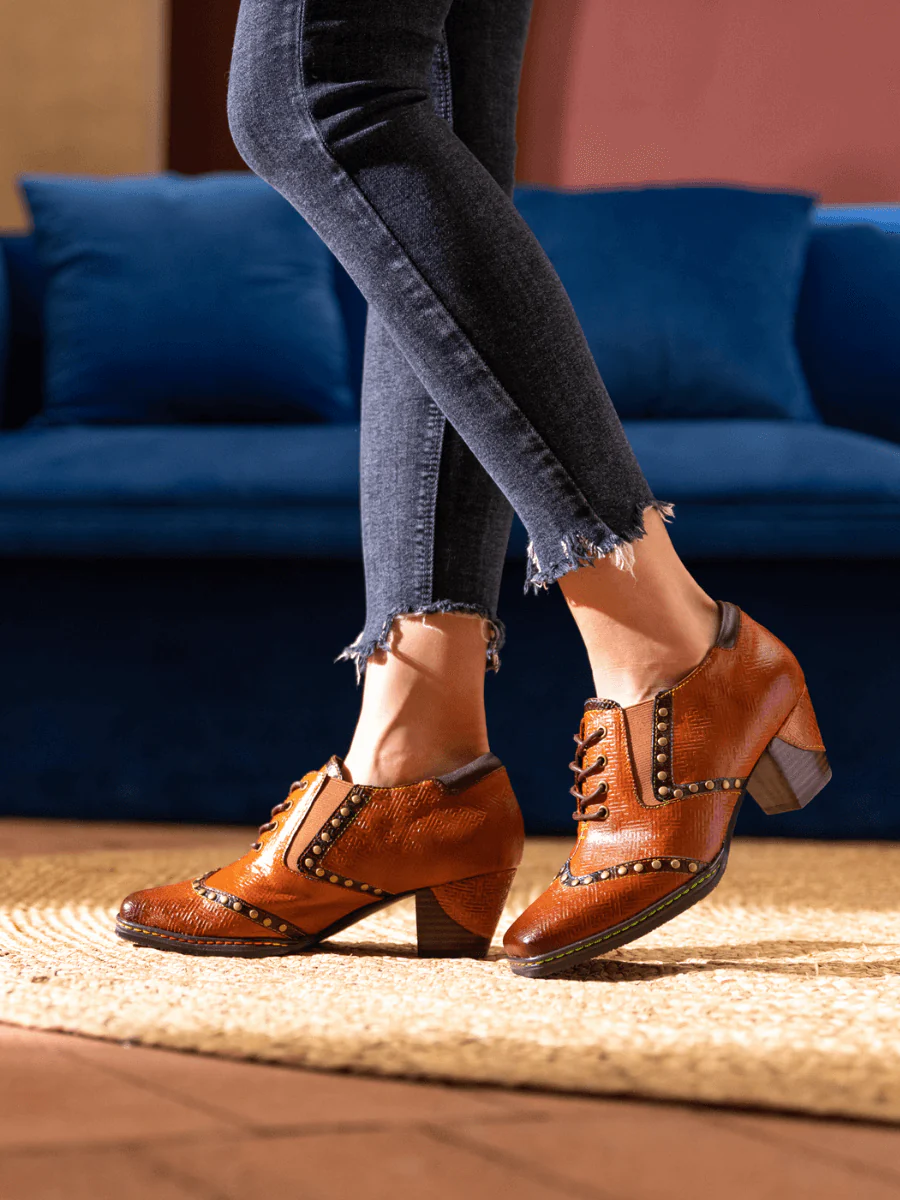 SOFFIA | ZOIE MAZE EMBOSSED STUDDED LEATHER OXFORD - Image 4