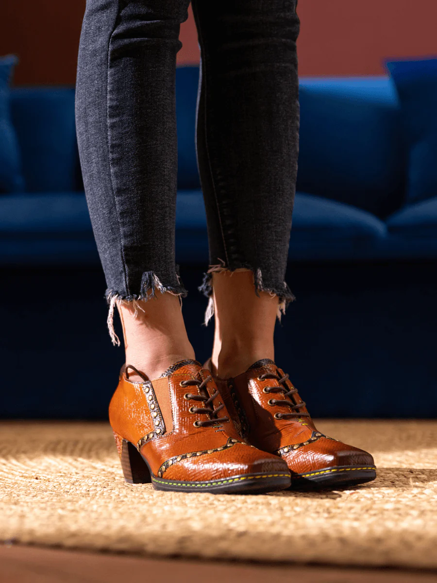 SOFFIA | ZOIE MAZE EMBOSSED STUDDED LEATHER OXFORD - Image 7