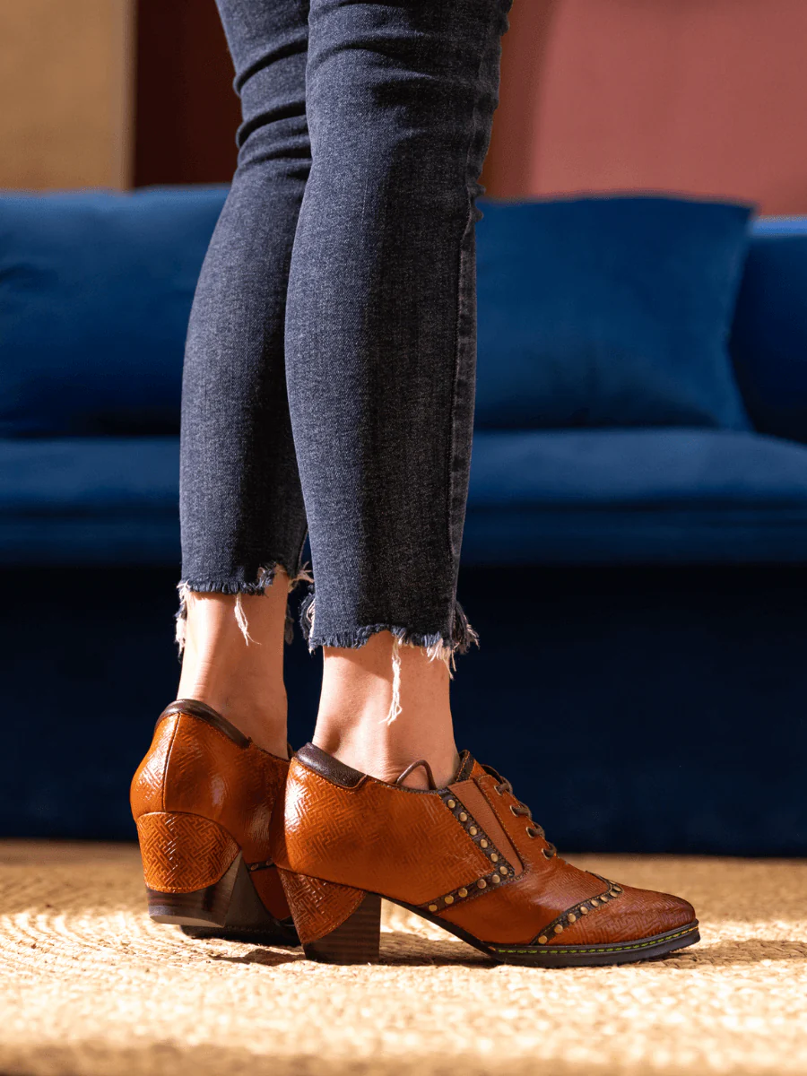 SOFFIA | ZOIE MAZE EMBOSSED STUDDED LEATHER OXFORD - Image 8