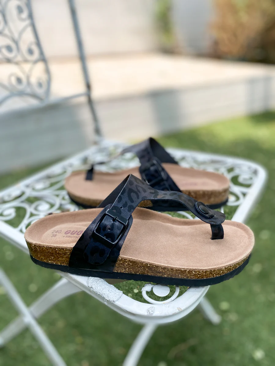 T-Strap Cushioned footbed Sandals - Maibulun - Image 3