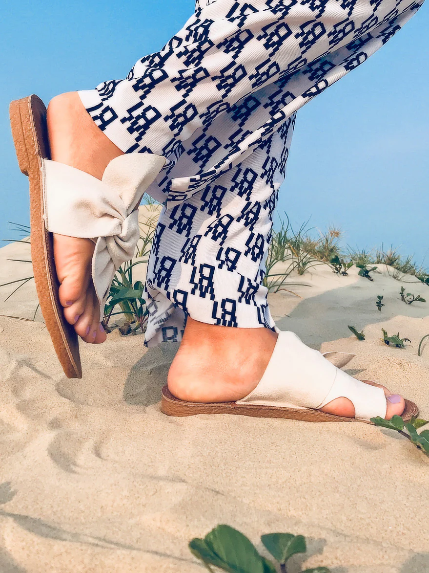 Tie Bow Stock Sandal - En Bloom - Image 12