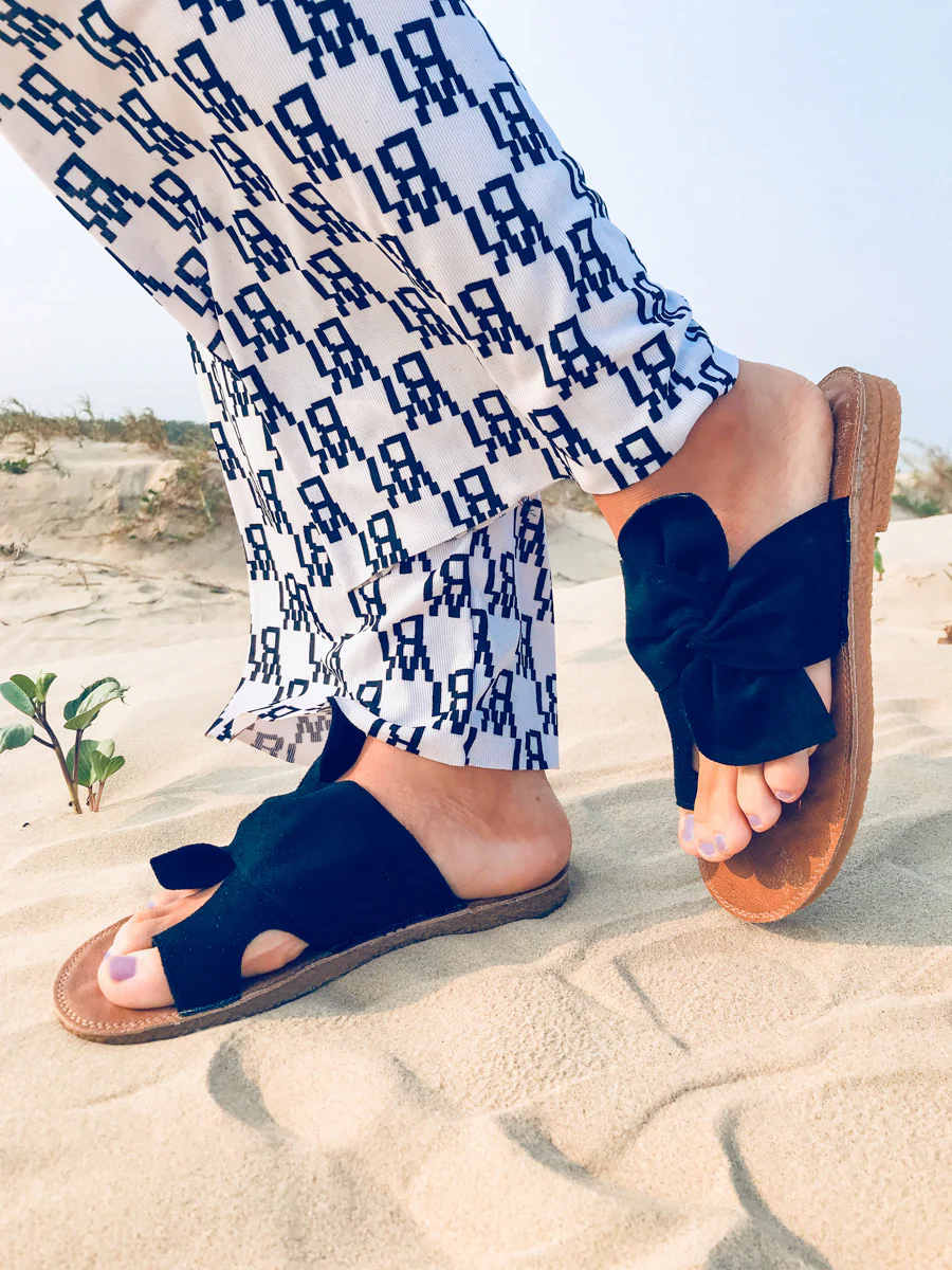 Tie Bow Stock Sandal - En Bloom - Image 7